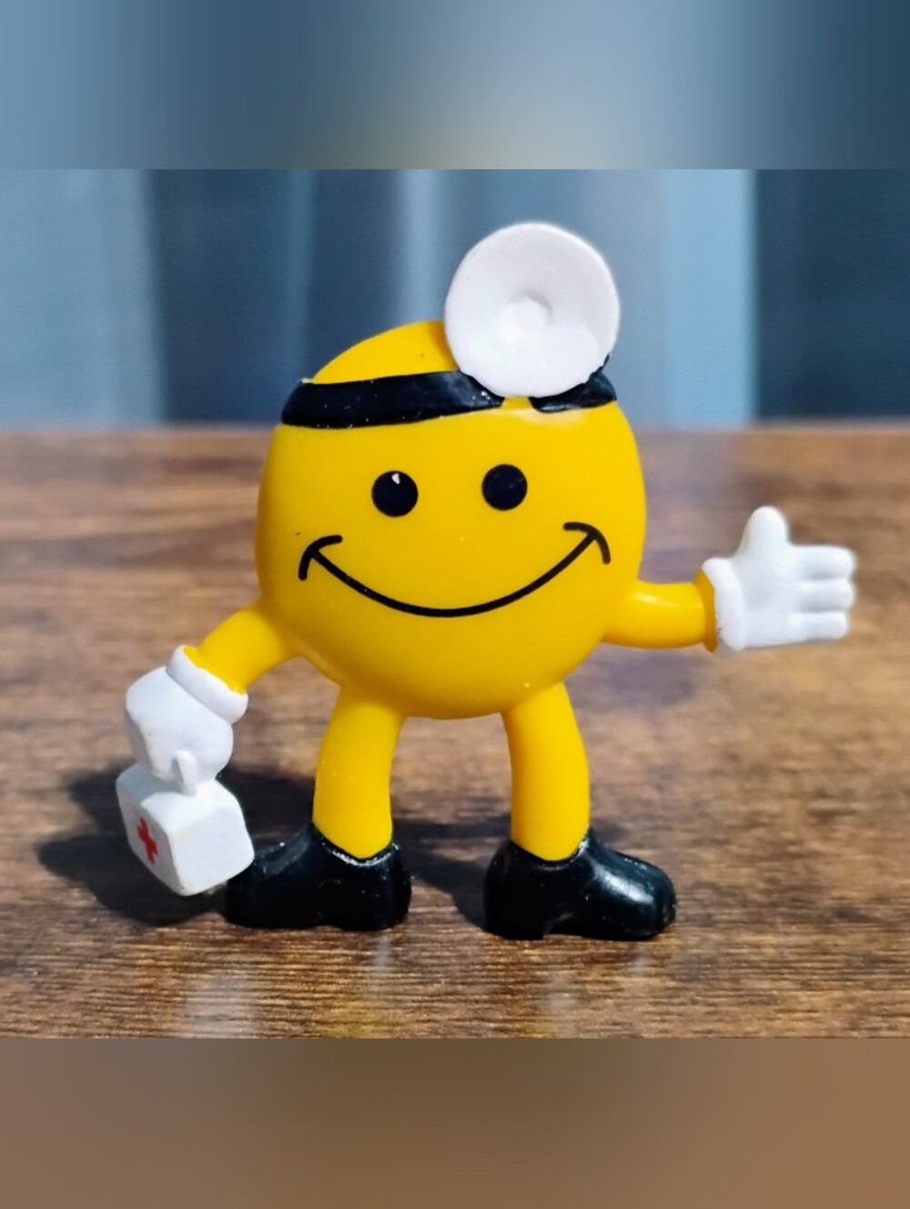 Smiley Face "Let's Dance" Doctor Figurine Kids Toy